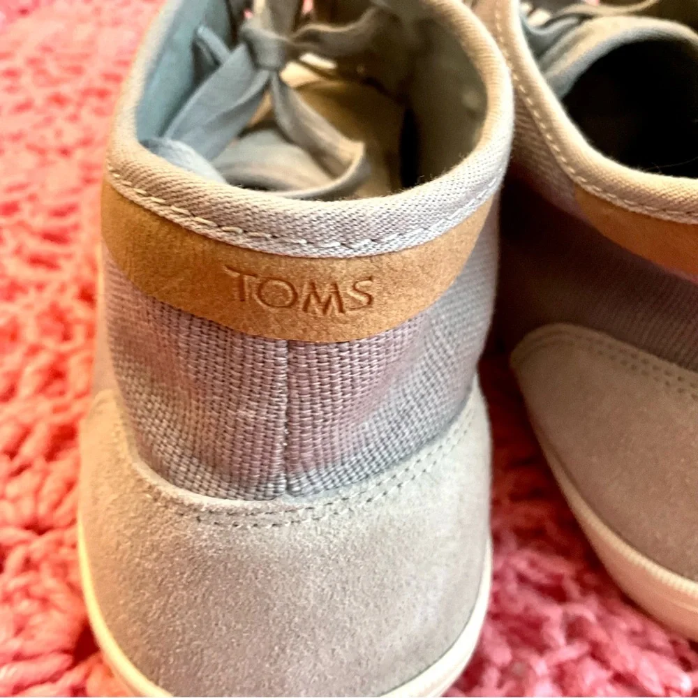 Tom’s Stylish Gray Men's Shoes